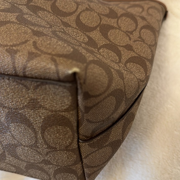 Coach Shoulder/Satchel handbag - Picture 4 of 11